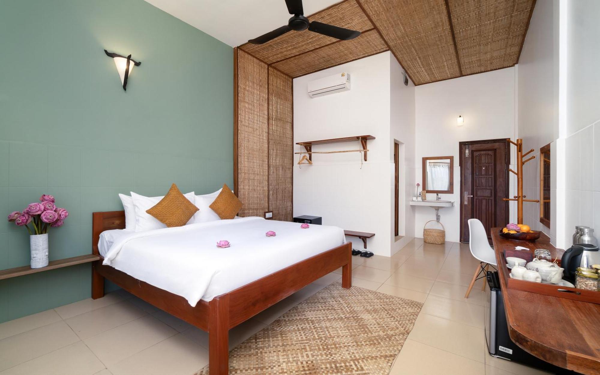 The Jungle Hotel 4*