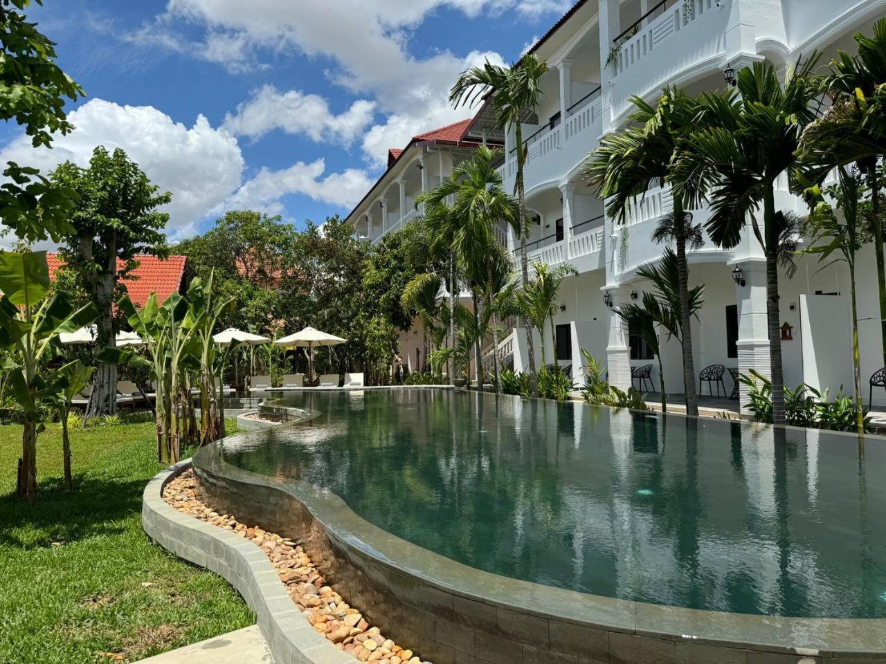 Hotel The Jungle