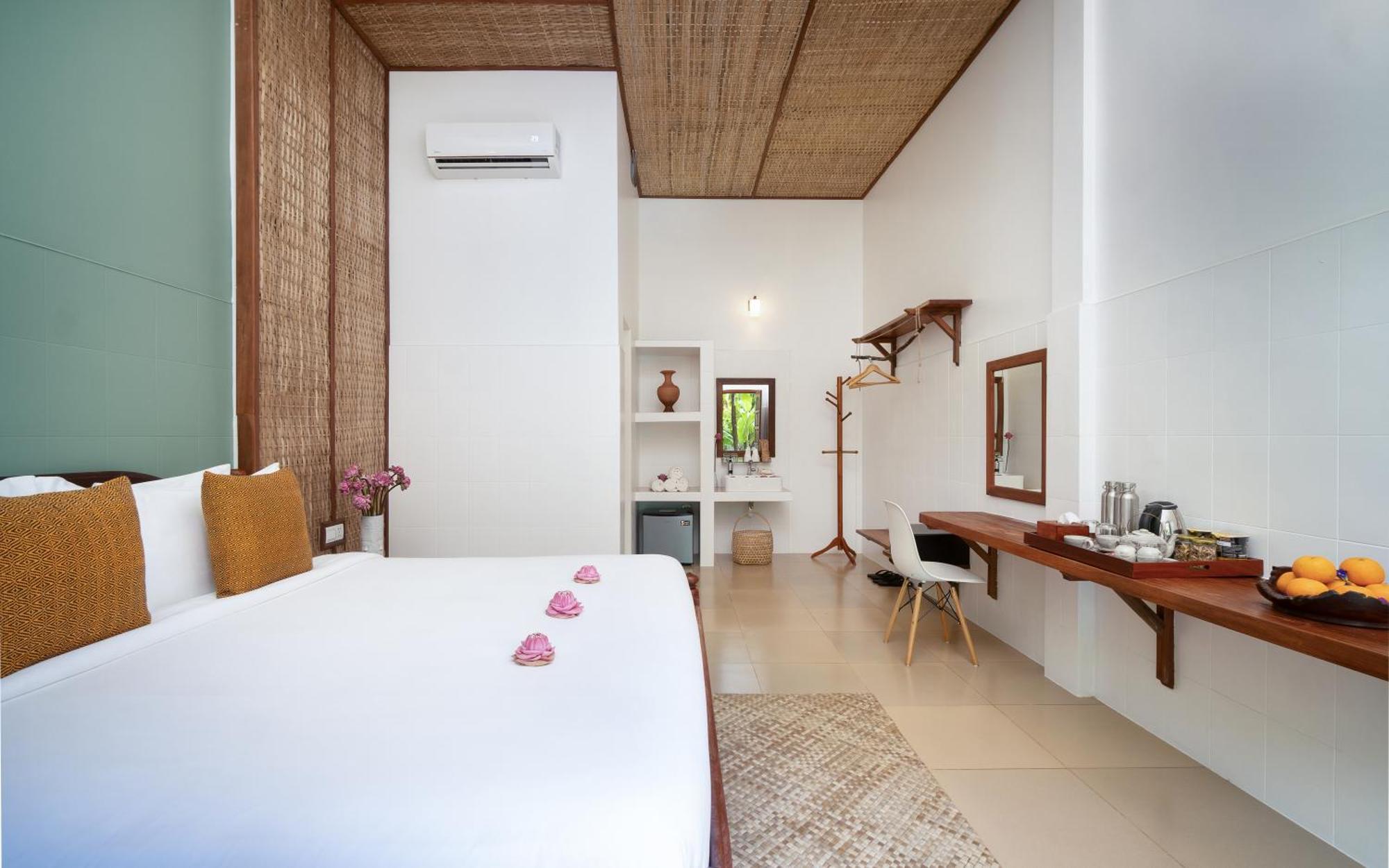 The Jungle โรงแรม 4*